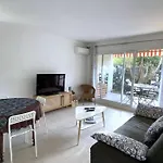 Rabiac - Charming 1 Bedroom With Private Garden Appartamento *