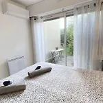 Rabiac - Charming 1 Bedroom With Private Garden Appartamento *