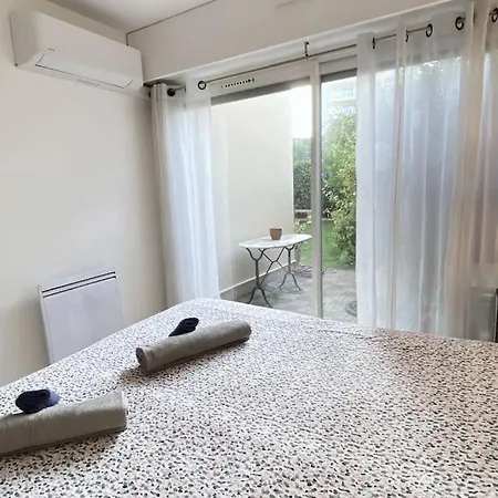 Rabiac - Charming 1 Bedroom With Private Garden Apartamento *