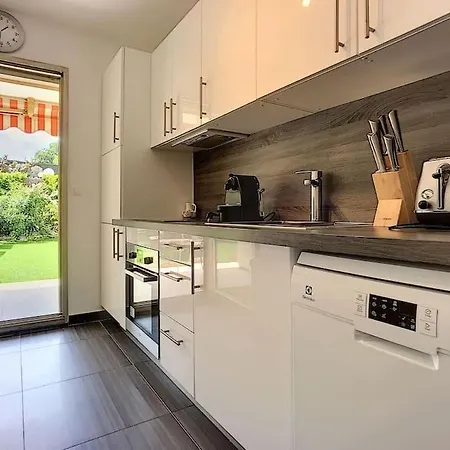 Rabiac - Charming 1 Bedroom With Private Garden Apartment Antibes