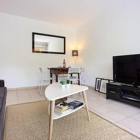 Rabiac - Charming 1 Bedroom With Private Garden Antibes